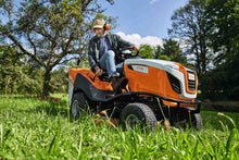 Laden Sie das Bild in den Galerie-Viewer, STIHL Aufsitzmäher RT 5097