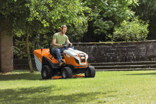 Laden Sie das Bild in den Galerie-Viewer, STIHL Rasentraktor RT 6127.1 ZL