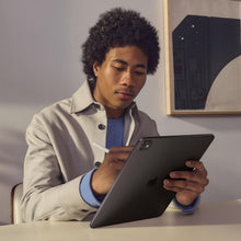 Laden Sie das Bild in den Galerie-Viewer, Apple iPad Pro M5 1 TB 11" Ultra Retina XDR Display Silber