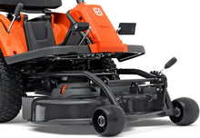 Laden Sie das Bild in den Galerie-Viewer, Husqvarna Frontmäher R 112C5 inkl. Mähdeck Combi 85