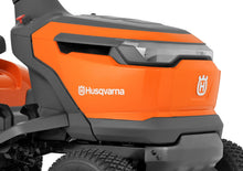 Laden Sie das Bild in den Galerie-Viewer, Husqvarna Akku-Rasentraktor TS 100i