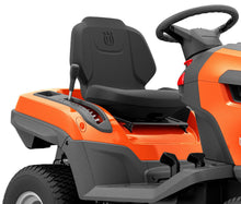 Laden Sie das Bild in den Galerie-Viewer, Husqvarna Rasentraktor TS 215T