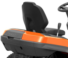 Laden Sie das Bild in den Galerie-Viewer, Husqvarna Rasentraktor TS 215T