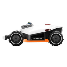 Laden Sie das Bild in den Galerie-Viewer, Mammotion LUBA 3 AWD 5000 Mähroboter mit Dual-Kamera-Vision – Für Rasenflächen bis 5.000 m²