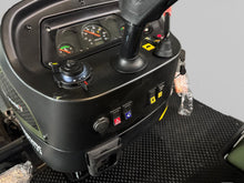 Laden Sie das Bild in den Galerie-Viewer, Startrac Allrad-Kleintraktor 26 HST mit Industriebereifung